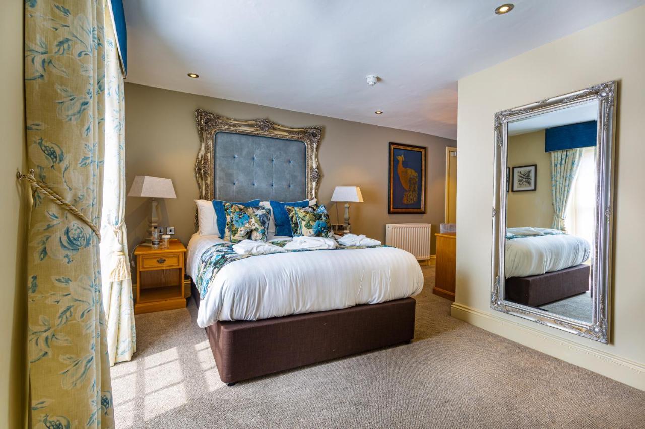 The Rutland Arms Hotel, Bakewell, Derbyshire ภายนอก รูปภาพ