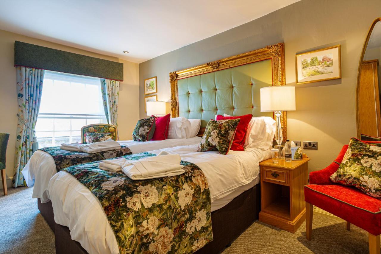 The Rutland Arms Hotel, Bakewell, Derbyshire ภายนอก รูปภาพ