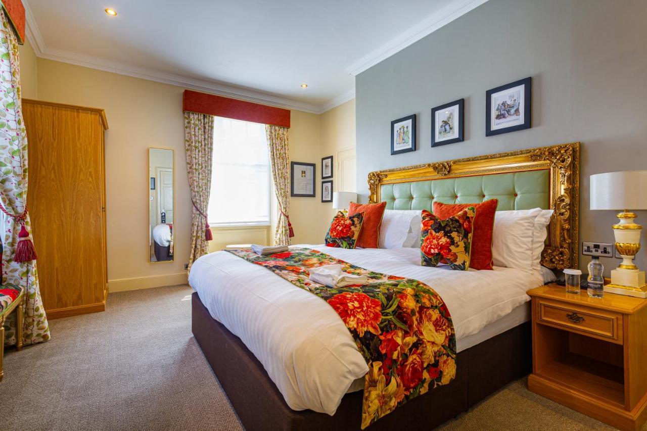 The Rutland Arms Hotel, Bakewell, Derbyshire ภายนอก รูปภาพ