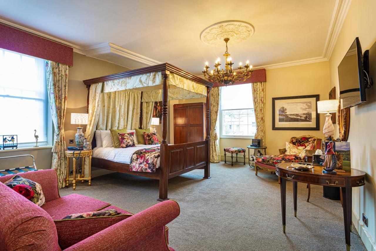 The Rutland Arms Hotel, Bakewell, Derbyshire ภายนอก รูปภาพ