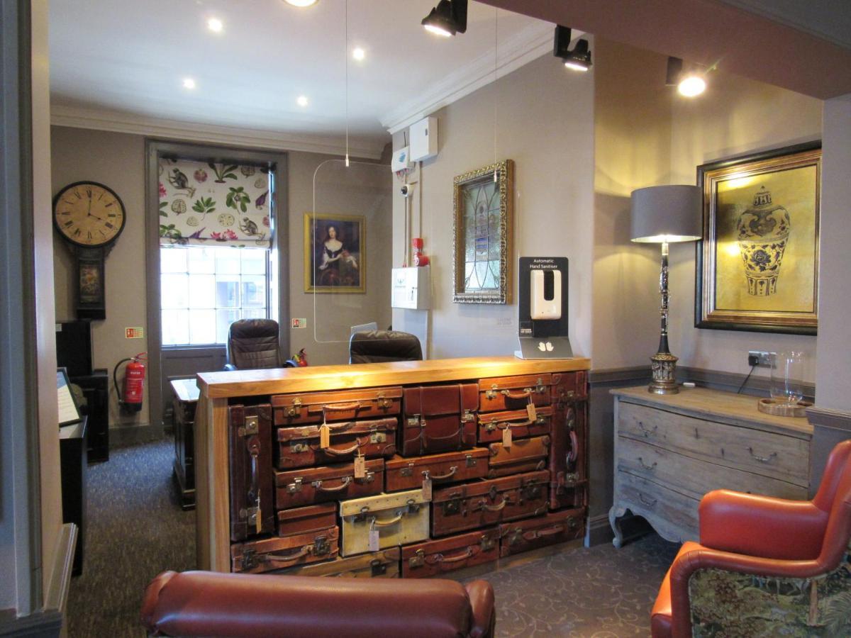 The Rutland Arms Hotel, Bakewell, Derbyshire ภายนอก รูปภาพ