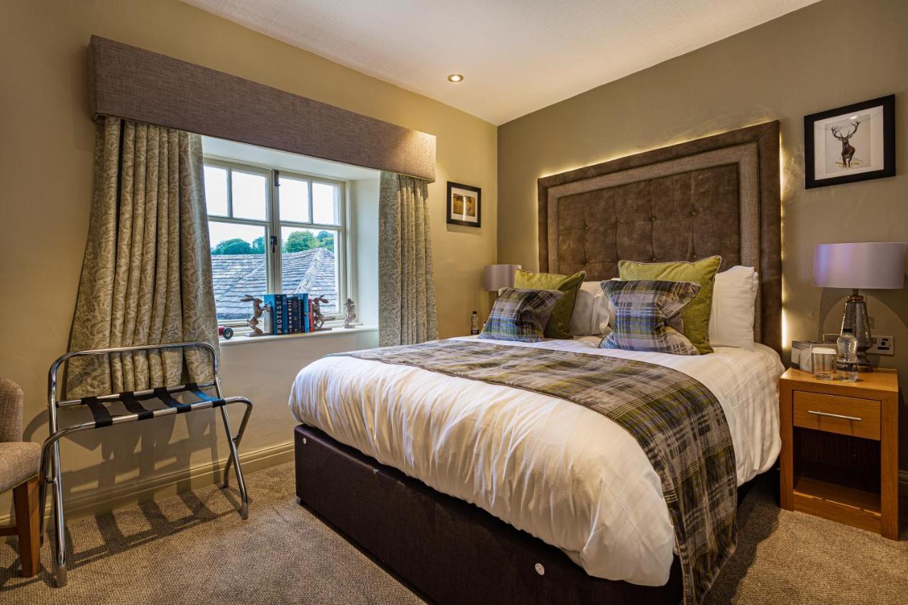 The Rutland Arms Hotel, Bakewell, Derbyshire ภายนอก รูปภาพ