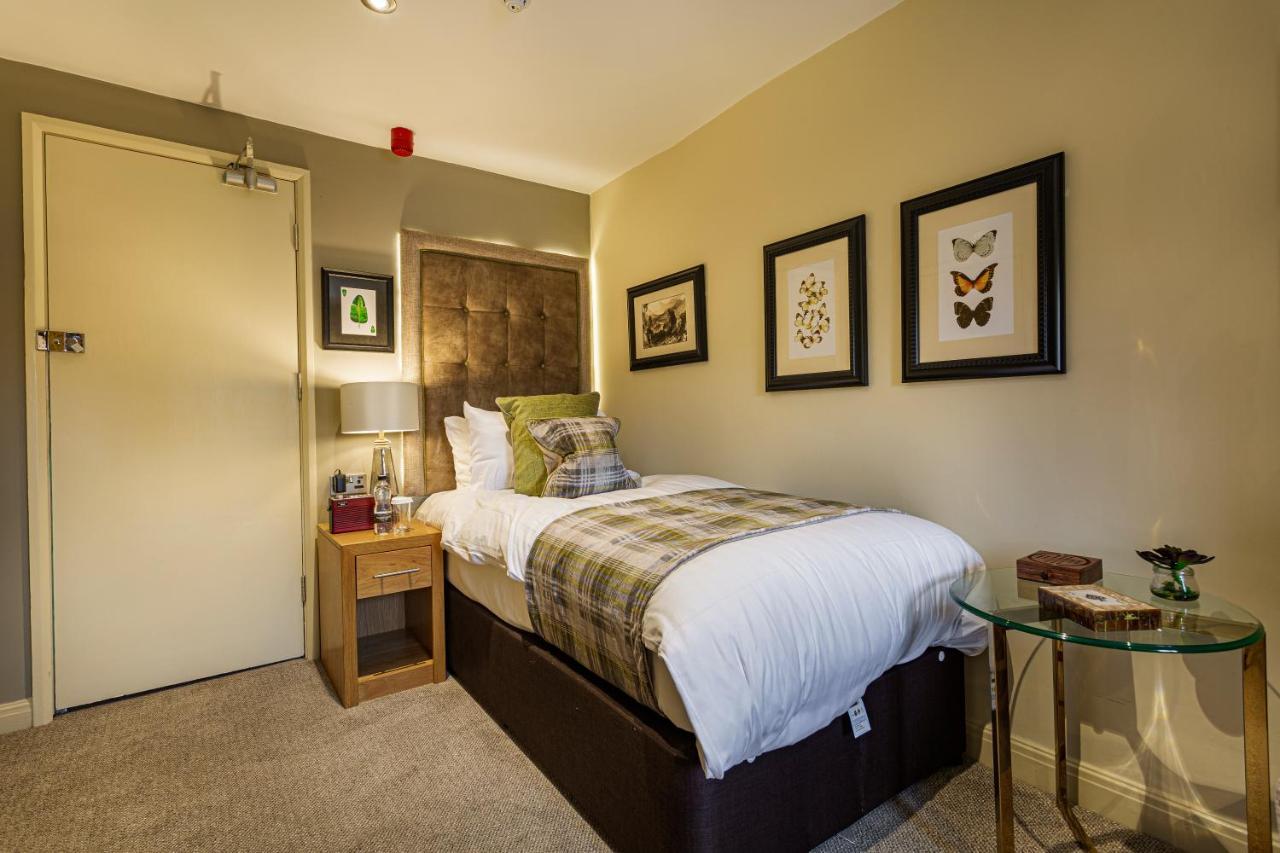 The Rutland Arms Hotel, Bakewell, Derbyshire ภายนอก รูปภาพ