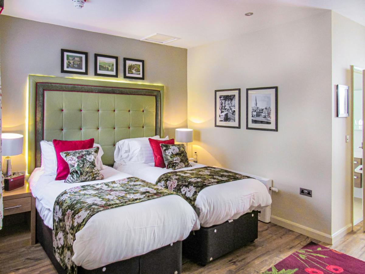 The Rutland Arms Hotel, Bakewell, Derbyshire ภายนอก รูปภาพ