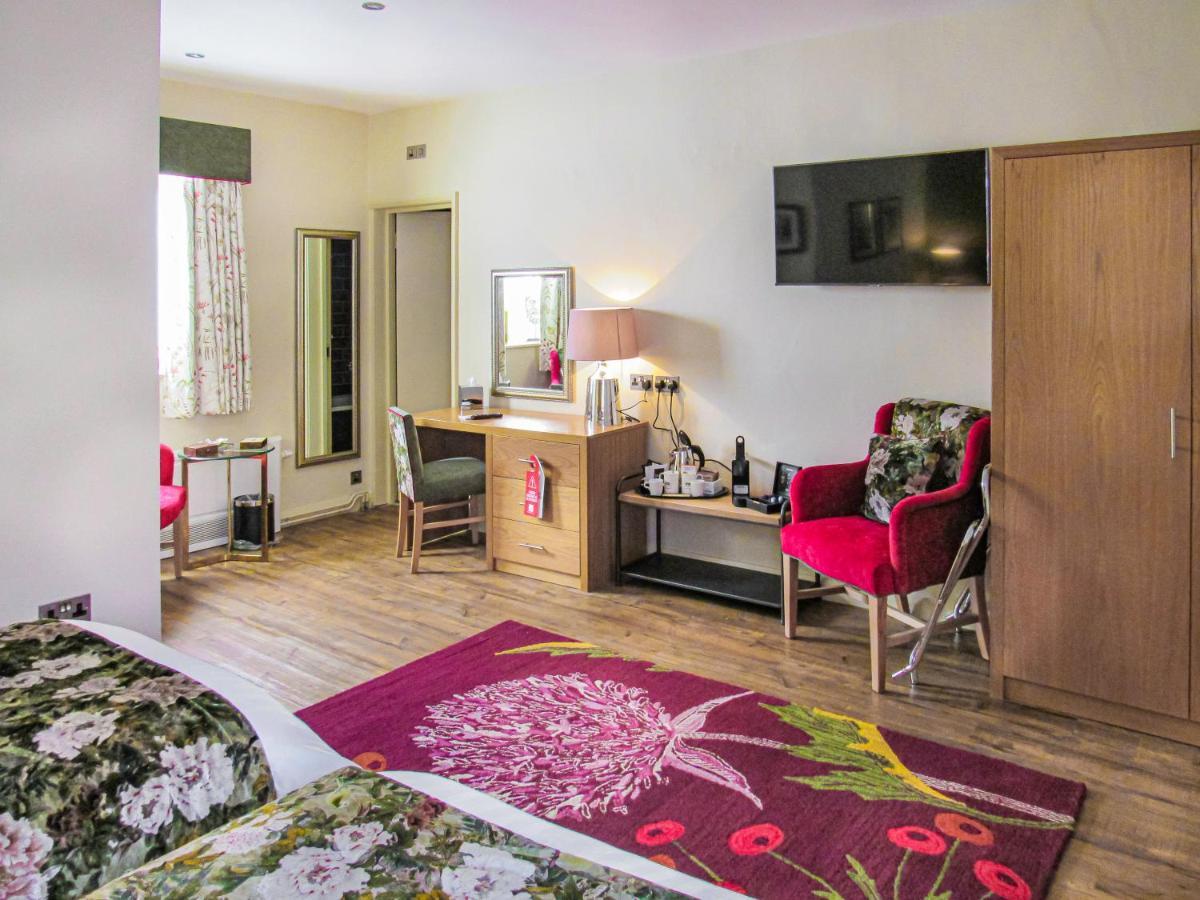 The Rutland Arms Hotel, Bakewell, Derbyshire ภายนอก รูปภาพ