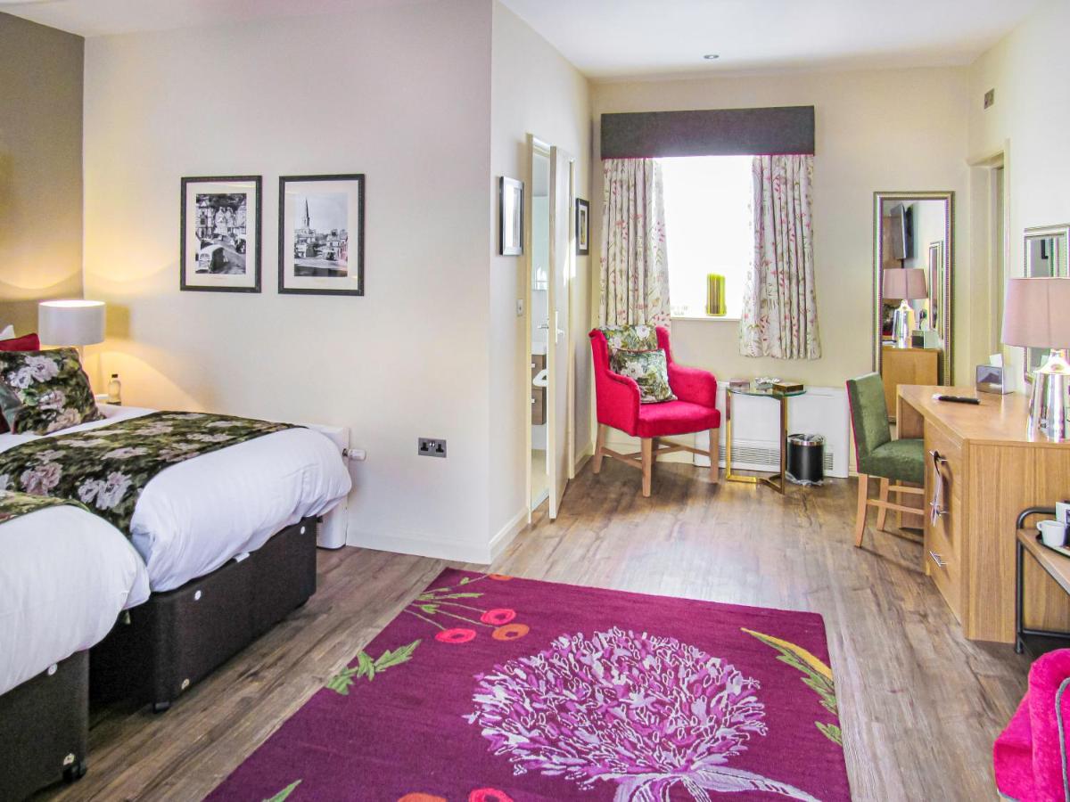 The Rutland Arms Hotel, Bakewell, Derbyshire ภายนอก รูปภาพ