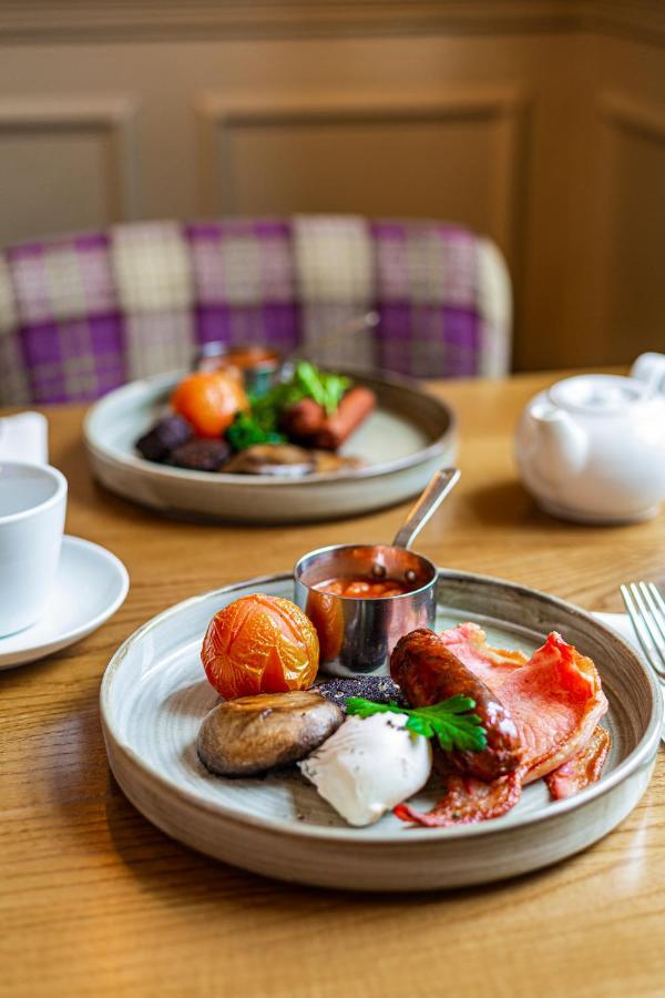 The Rutland Arms Hotel, Bakewell, Derbyshire ภายนอก รูปภาพ