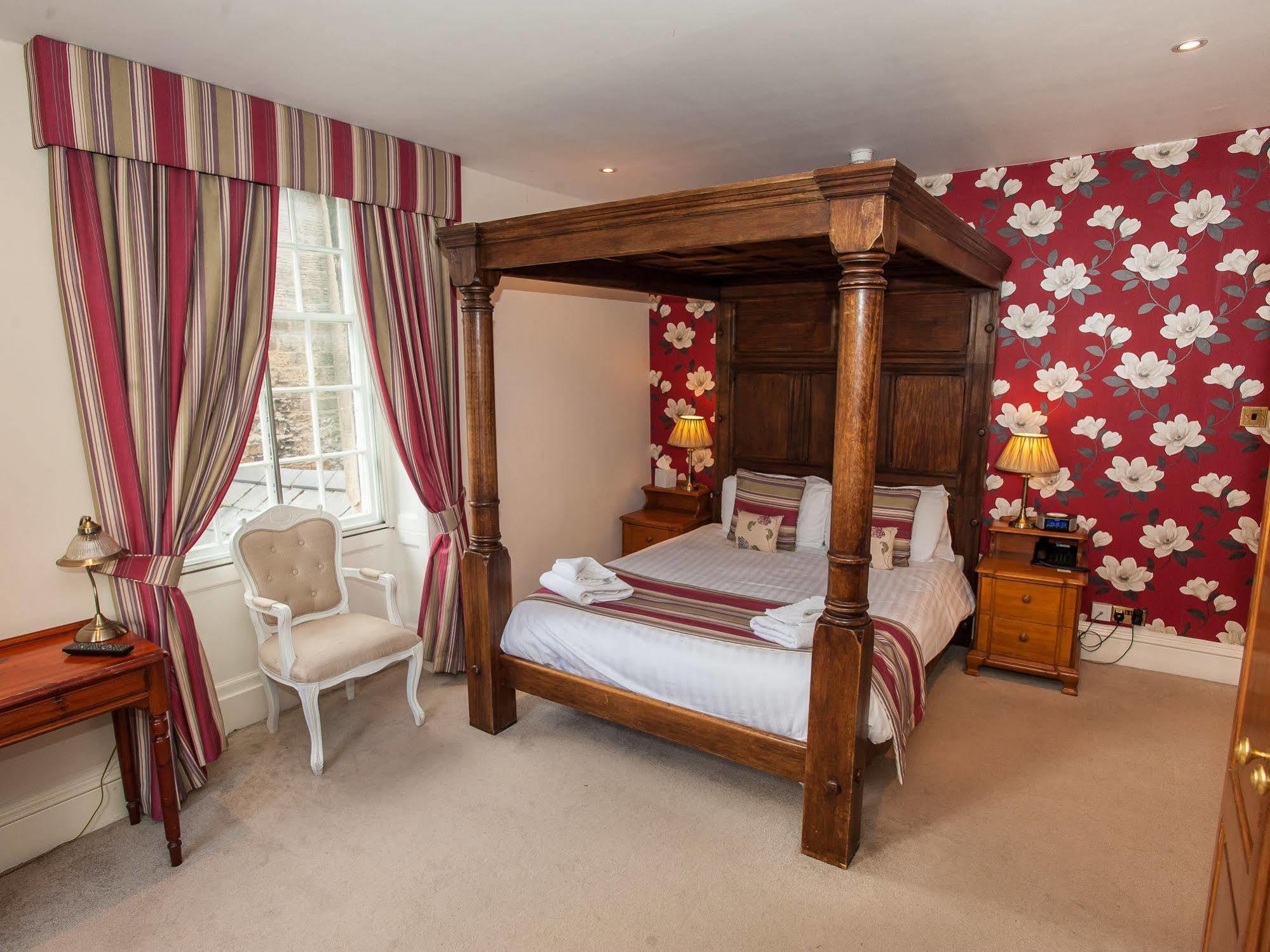 The Rutland Arms Hotel, Bakewell, Derbyshire ภายนอก รูปภาพ