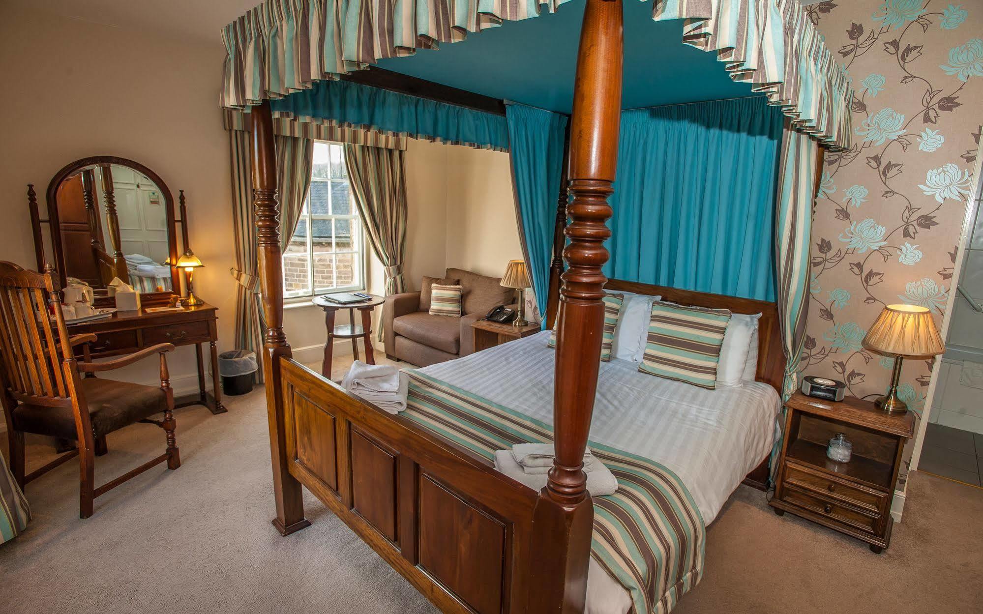 The Rutland Arms Hotel, Bakewell, Derbyshire ภายนอก รูปภาพ